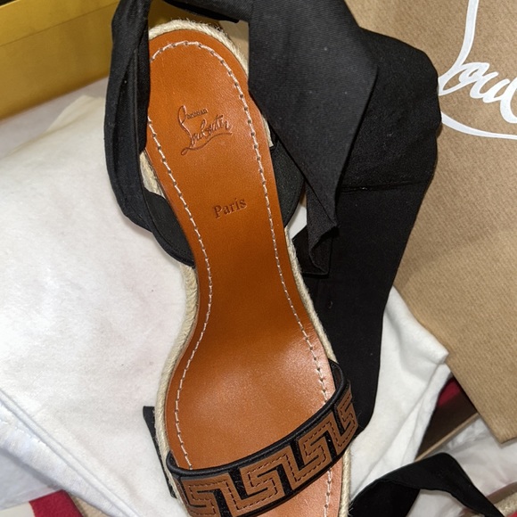 Christian Louboutin Athina Des Cyclades - Picture 8 of 10